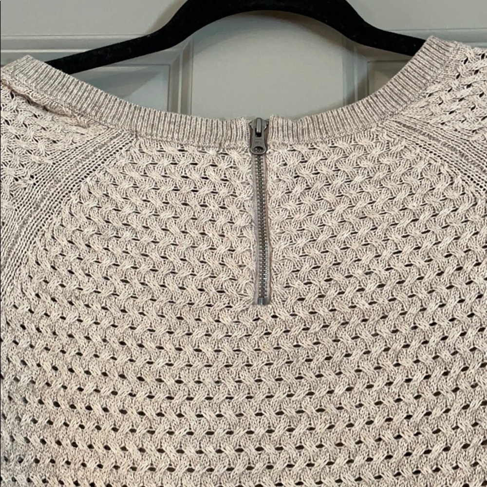 AE sweater - Picture 4 of 4